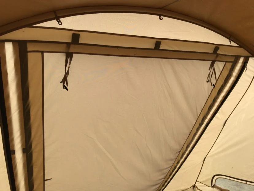 カマボコテント3のメッシュ窓