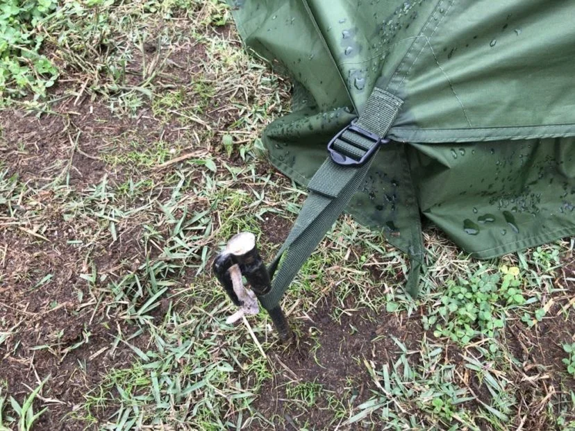 ペグはベルト部分に固定