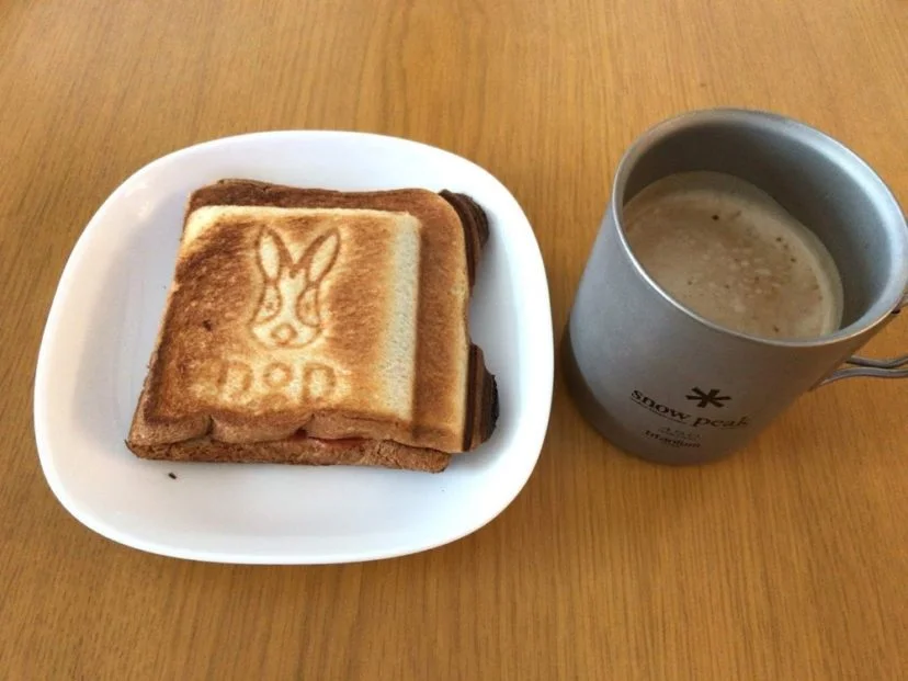 うさサンドメーカーで作ったホットサンド