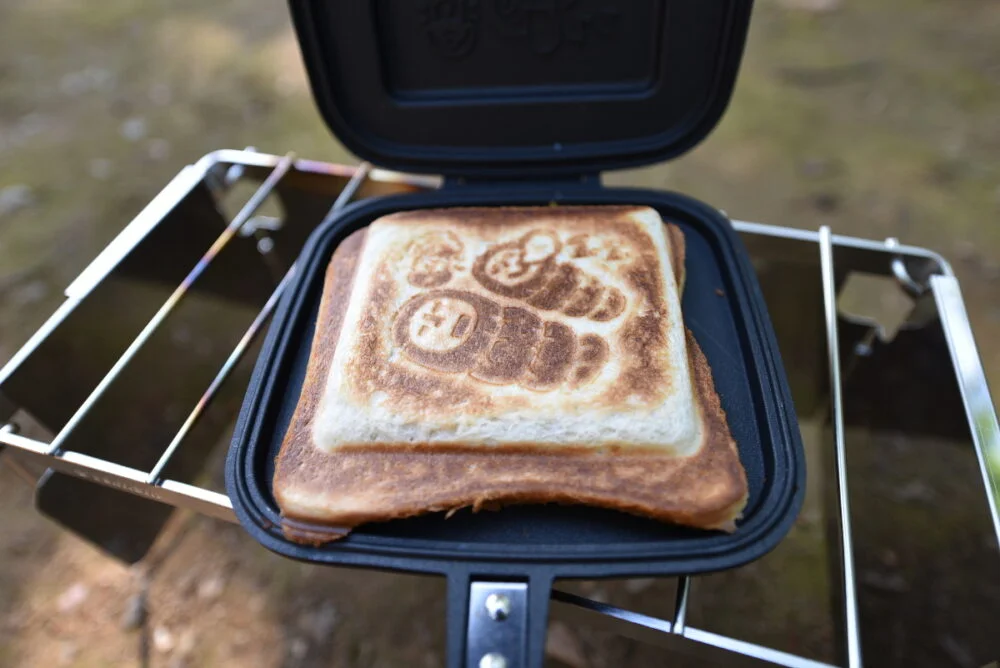 ベルモント ホットサンドメーカーの寝袋親子柄