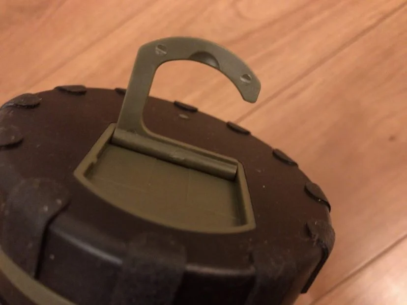 ジェントス EX-109Dの底面フック