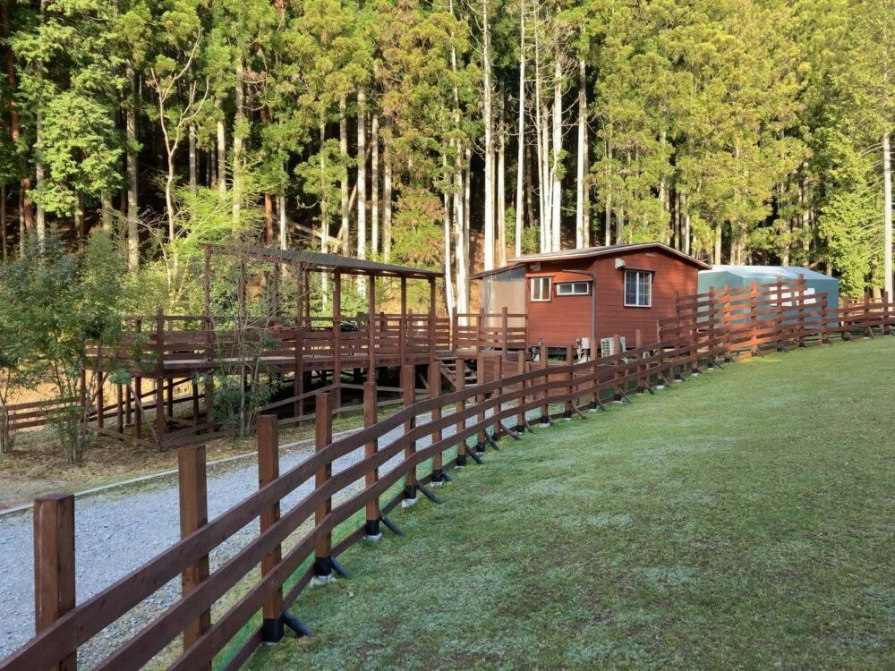 ドッグラン付きリバーロッジサイト