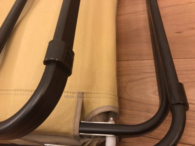 傷つけにくい脚部キャップ