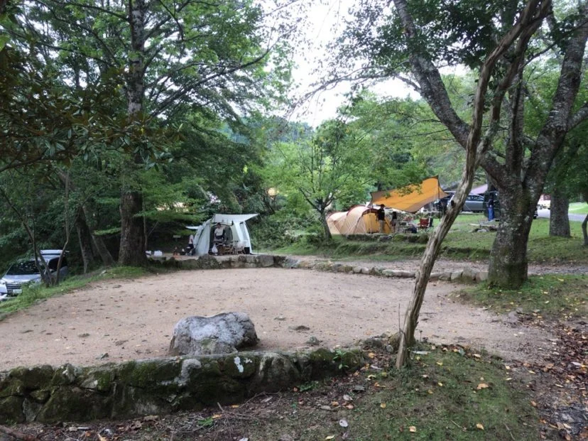 自然の森ファミリーオートキャンプ場の料金